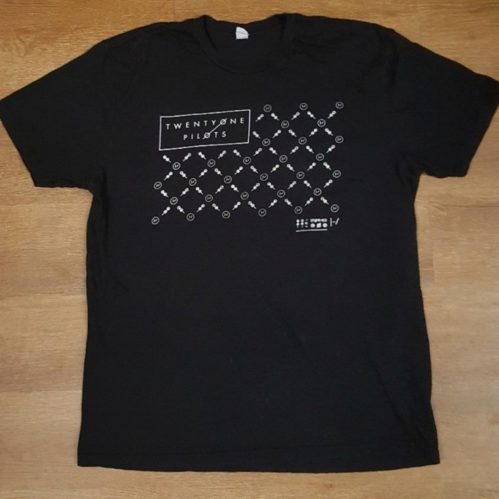 TWENTYONE PILOTS concert T-shirt
